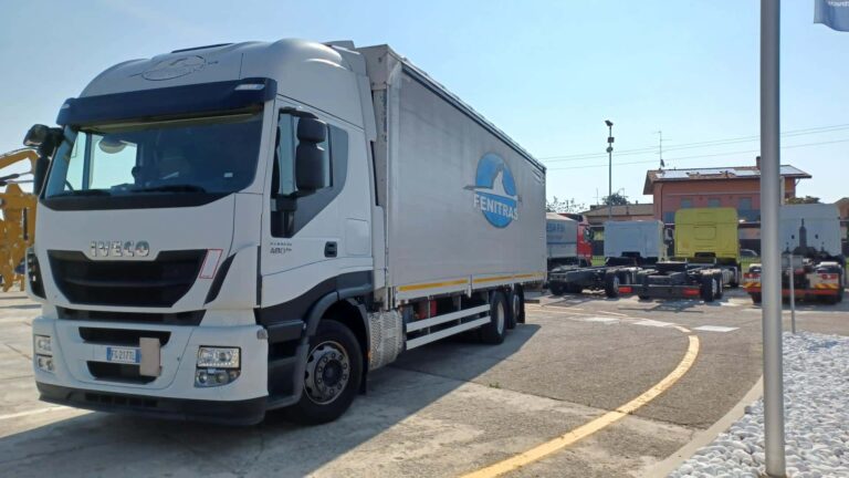 truck IVECO STRALIS 480 FG217TL 51879